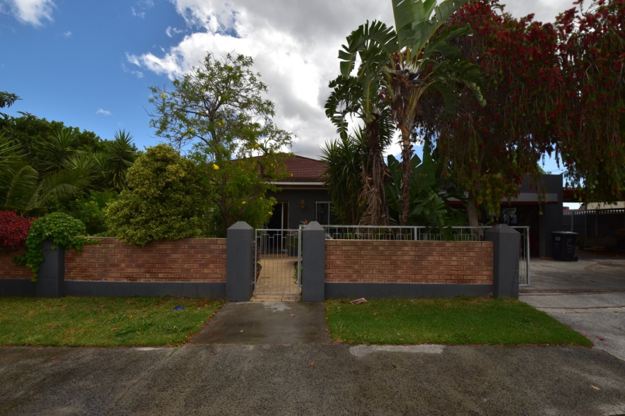 3 Bedroom Property for Sale in Parow Valley Western Cape